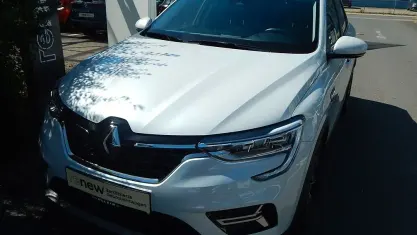 Gebraucht Renault Arkana Equilibre 140 PS (102 kW) 2023 Kyanitweiß SUV