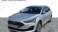 Moondust silver metallic (pnz Neu 2024 Ford Focus Limousine | 29.895 € (Fairer Preis)