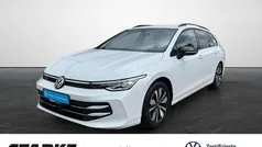Oryxweiß perlmutteffekt Gebraucht 2024 VW Golf VIII Goal Kombi | 30.430 € (Superpreis)