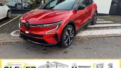 Gebraucht 2023 Renault Mégane Iconic Limousine | 32.500 € (Fairer Preis)