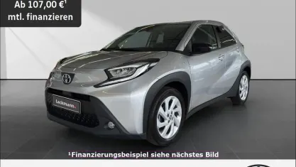 Gebraucht Toyota Aygo X 72 PS (52 kW) 2023 Silber SUV