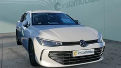 Weiß Gebraucht 2023 VW Passat Business Kombi | 34.140 € (Fairer Preis)