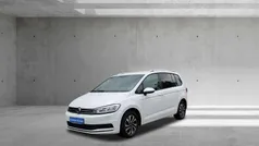Pure white Gebraucht 2021 VW Touran Active Van / Kleinbus | 24.900 € (Fairer Preis)