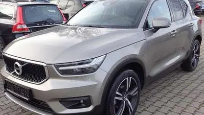 Gebraucht 2020 Volvo XC40 Momentum SUV | 23.890 € (Fairer Preis)