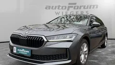 Grau Gebraucht 2024 Skoda Superb Selection Kombi | 35.481 € (Guter Preis)