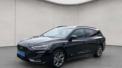 Schwarz Gebraucht 2024 Ford Focus ST-Line X Kombi | 23.980 € (Guter Preis)
