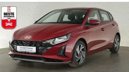 Gebraucht Hyundai i20 Trend 101 PS (74 kW) 2025 Rot Kleinwagen