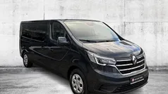 Grau Gebraucht 2024 Renault Trafic Life Van | 34.880 € (Guter Preis)