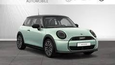 Ocean wave green metallic Gebraucht 2024 Mini Cooper Kleinwagen | 27.700 € (Fairer Preis)