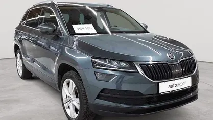 Quarzgrau metallic Gebraucht 2020 Skoda Karoq Style SUV | 20.490 € (Fairer Preis)