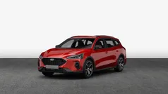 Rot Gebraucht 2023 Ford Focus ST-Line Kombi | 23.500 € (Guter Preis)