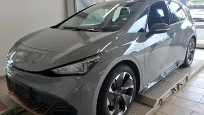 Gebraucht Cupra Born 150 kW (204 PS) 2024 Grau Kleinwagen