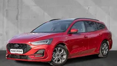 Rot Gebraucht 2023 Ford Focus ST-Line Kombi | 25.950 € (Fairer Preis)