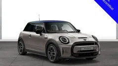 Grau Gebraucht 2021 Mini Cooper SE Hatch Kleinwagen | 17.970 € (Fairer Preis)