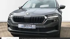 Graphitegrau Neu 2025 Skoda Karoq Selection SUV | 33.650 € (Guter Preis)