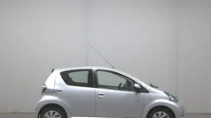 Satin silver metallic Gebraucht 2014 Toyota Aygo Cool Kleinwagen | 5.290 € (Superpreis)