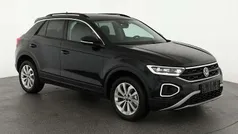 Gebraucht 2025 VW T-Roc Life SUV | 27.595 € (Guter Preis)