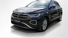 Deep black perleffekt Gebraucht 2024 VW T-Roc Style SUV | 32.305 € (Guter Preis)