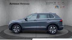 Delfingrau (grau) Gebraucht 2024 VW Tiguan Move SUV | 35.880 € (Fairer Preis)