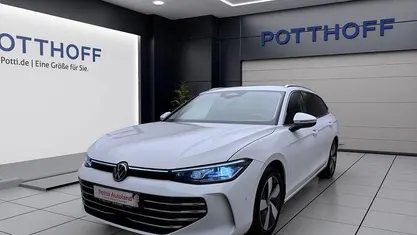 Gebraucht VW Passat Elegance 150 PS (110 kW) 2025 Kombi