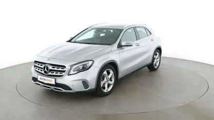 Gebraucht Mercedes GLA180 Urban 122 PS (89 kW) 2018 Grau SUV