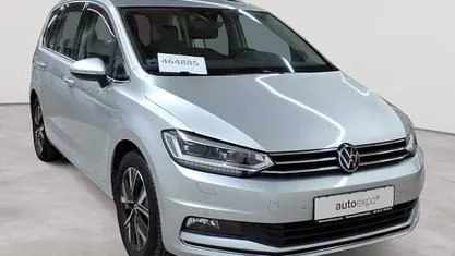 Reflexsilber metallic Gebraucht 2021 VW Touran Highline Van / Kleinbus | 21.990 € (Fairer Preis)