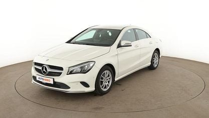 Gebraucht Mercedes CLA180 Urban 122 PS (89 kW) 2016 Weiß Limousine