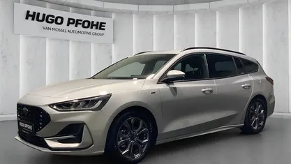 Silber Gebraucht 2024 Ford Focus ST-Line X Kombi | 28.950 € (Fairer Preis)