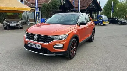Gebraucht VW T-Roc Style 116 PS (85 kW) 2018 Energetic orange SUV