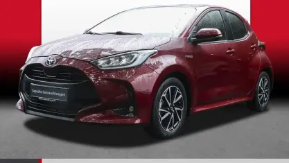 Gebraucht Toyota Yaris Basis 116 PS (85 kW) 2020 Tokiorot perleffekt Kleinwagen