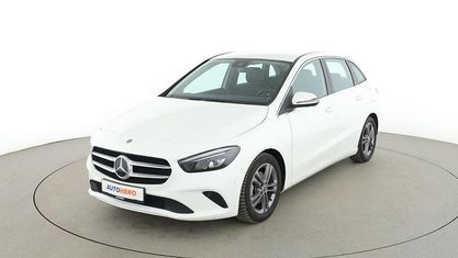 Używany Mercedes B200 Progressive 163 KM (119 kW) 2020 Biały Minivan