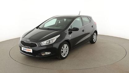 Używany Kia Ceed DREAM-TEAM Edition 99 KM (72 kW) 2015 Czarny Hatchback