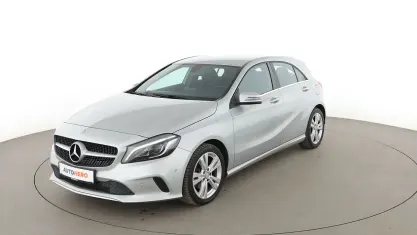 Gebraucht Mercedes A180 Urban 122 PS (89 kW) 2015 Grau Kleinwagen