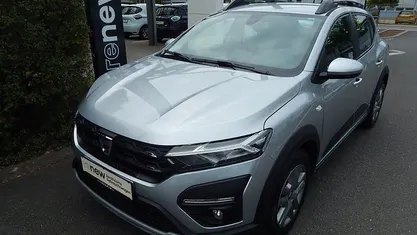 Grau Gebraucht 2021 Dacia Sandero Comfort Limousine | 13.760 € (Fairer Preis)