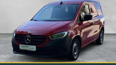 Rot Gebraucht 2022 Mercedes Citan 108 Van | 16.890 € (Fairer Preis)
