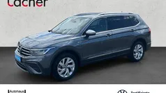 Platinum grey metallic Gebraucht 2024 VW Tiguan Allspace Life SUV | 36.290 € (Superpreis)