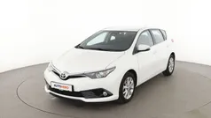 Weiß Gebraucht 2016 Toyota Auris Edition-S Limousine | 12.590 € (Fairer Preis)