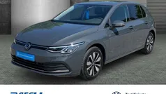 Delfingrau metallic Gebraucht 2024 VW Golf VIII Life Limousine | 28.980 € (Fairer Preis)