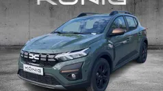 Safarigrüngrau Gebraucht 2024 Dacia Sandero Extreme Kleinwagen | 17.600 € (Fairer Preis)