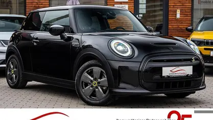 Gebraucht 2021 Mini Cooper SE Essential Kleinwagen | 17.890 € (Fairer Preis)