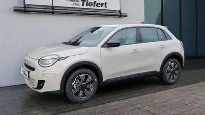 Gebraucht Fiat 600 Icon 101 PS (74 kW) 2025 Beige SUV