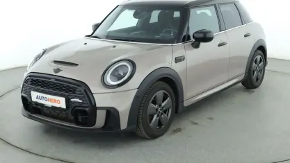 Używany Mini John Cooper Works 178 KM (130 kW) 2021 Beżowy Hatchback