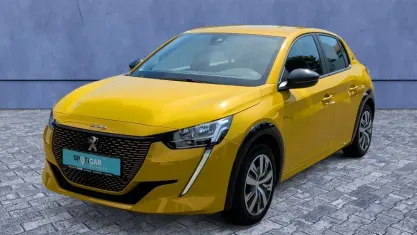 Gebraucht Peugeot e-208 Active 100 kW (136 PS) 2022 Gelb Kleinwagen