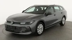 Diabasgrau metallic Neu 2025 VW Passat Business Kombi | 44.445 € (Superpreis)