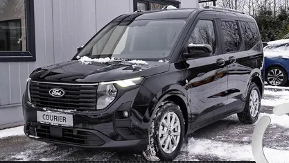 Neu Ford Tourneo Courier Titanium 125 PS (91 kW) 2025 Schwarz Van / Kleinbus