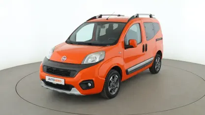 Gebraucht Fiat Qubo Trekking 95 PS (69 kW) 2017 Orange Van / Kleinbus
