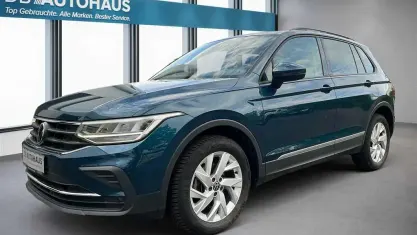 Gebraucht VW Tiguan Life 150 PS (110 kW) 2023 Blau SUV