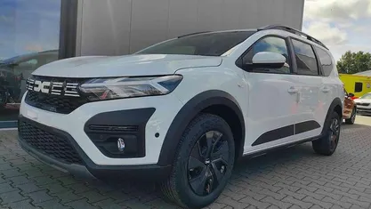 Weiß Gebraucht 2024 Dacia Jogger Expression Van / Kleinbus | 19.790 € (Fairer Preis)