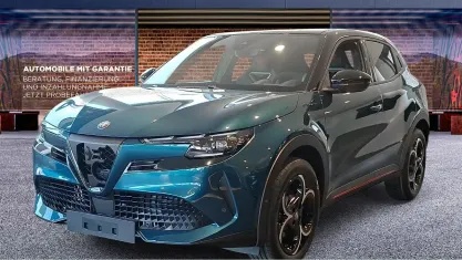 Gebraucht Alfa Romeo Junior 136 PS (100 kW) 2025 Blau SUV