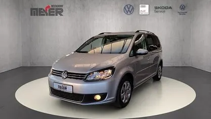 Reflexsilber Gebraucht 2015 VW Touran Comfortline Van / Kleinbus | 11.590 € (Fairer Preis)